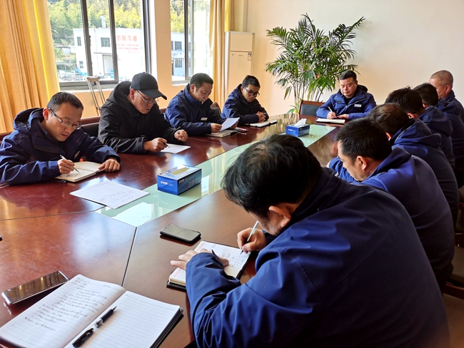 7f3e9fabdaeee709ba2cdd14e31d783.jpg 7f3e9fabdaeee709ba2cdd14e31d783.jpg